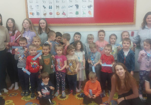 Drużyna Ambasadorów Edukacji Ekonomicznej w klasie 3a
