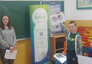 Drużyna Ambasadorów Edukacji Ekonomicznej w klasie 3a