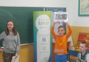 Drużyna Ambasadorów Edukacji Ekonomicznej w klasie 3a