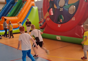 Dzień Sportu w klasach młodszych
